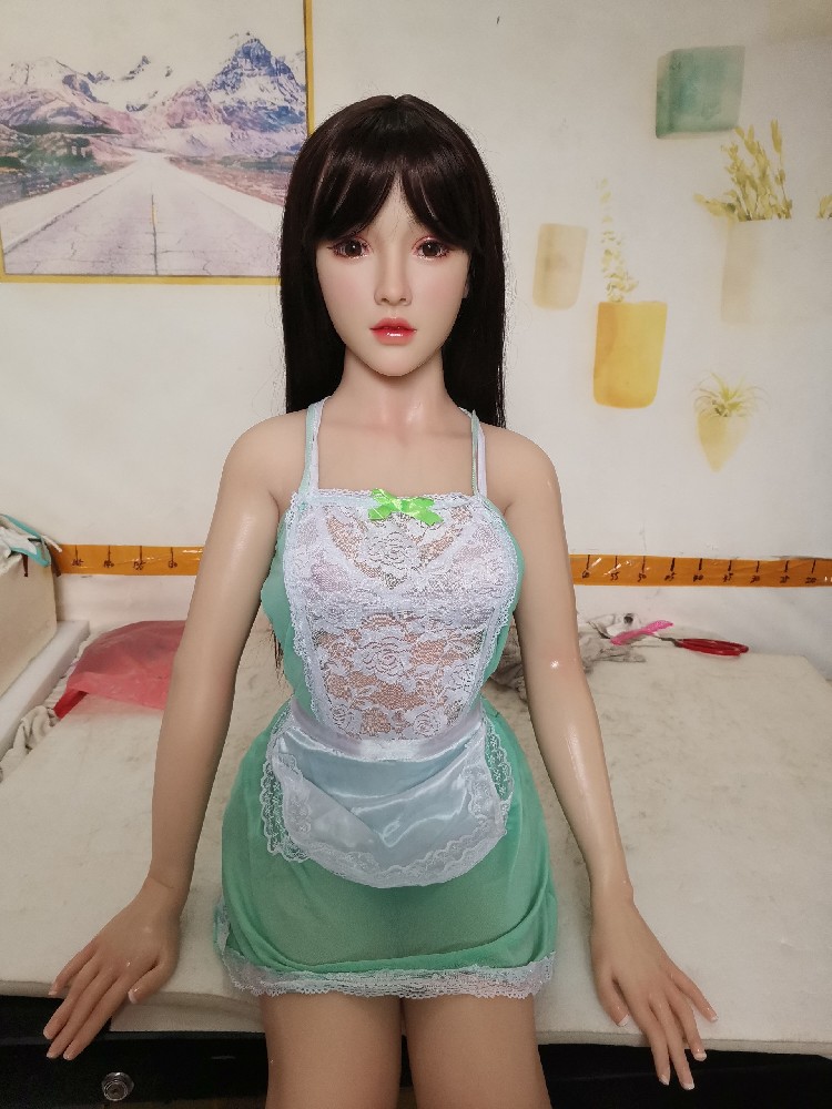 春水堂小胸全硅胶1.4米，带站立功能，1400邮自理